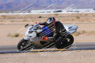 media/Dec-10-2023-SoCal Trackdays (Sun) [[0ce70f5433]]/Turn 9 Inside Set 2 (1115am)/